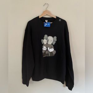KAWS x Uniqlo Crewneck Pullover Sweater